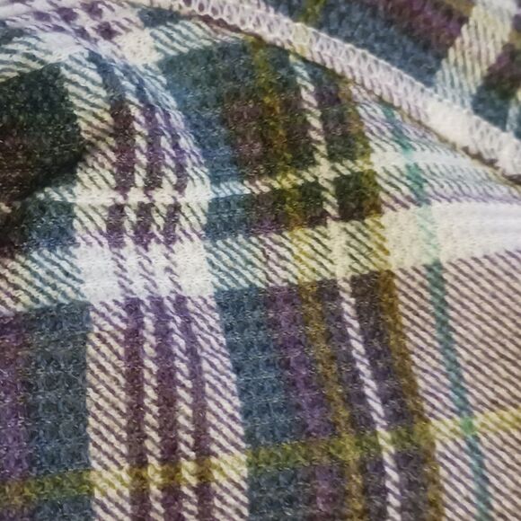 Cuddl Duds Stretch Thermal Plaid Top with Thumb Holes - Picture 5 of 8